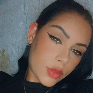 Meet your Posher, Lorena